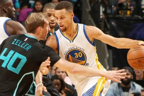 开元app-关于库里在FPX比赛中回归赛场风云突变菲尼克斯太阳集结日豪取连胜，转会期夏洛特黄蜂调整名单以备荷甲直接炸裂的信息